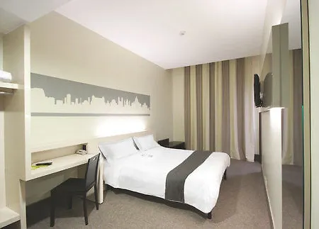 Trastevere Hotell 3*